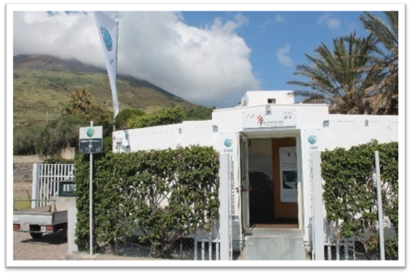 Centri informativi vulcano stromboli 01