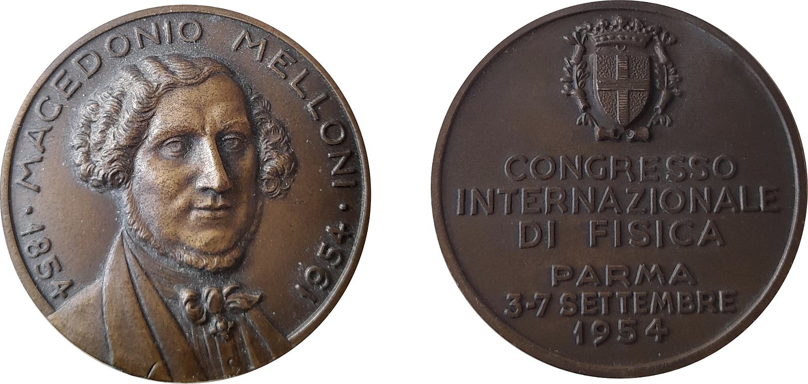 La medaglia celebrativa realizzata in occasione del convegno su M. Melloni, nel 1954. - Pagina della memoria