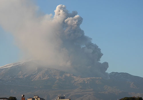 eruzione etna 16feb 500x350 1