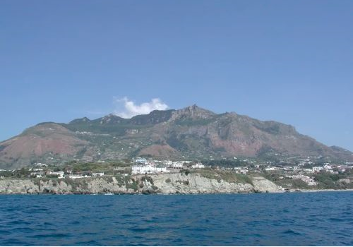 MONITORING AND VOLCANIC RISK | In Ischia the annual conference of seismologists and experts in geophysics applied to volcanoes