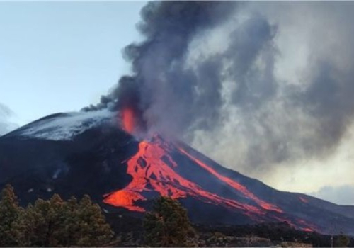 VULCANI | Il primo sguardo all’interno di un vulcano appena nato